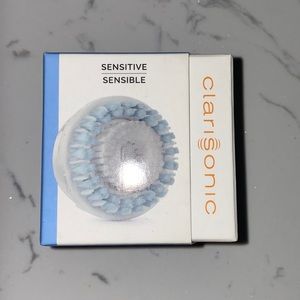 New in box Clarisonic sensitive brush head